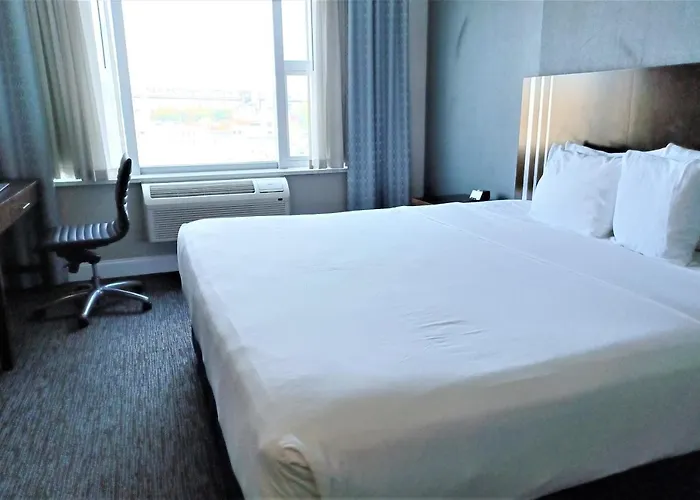 Wyndham Garden Long Island City